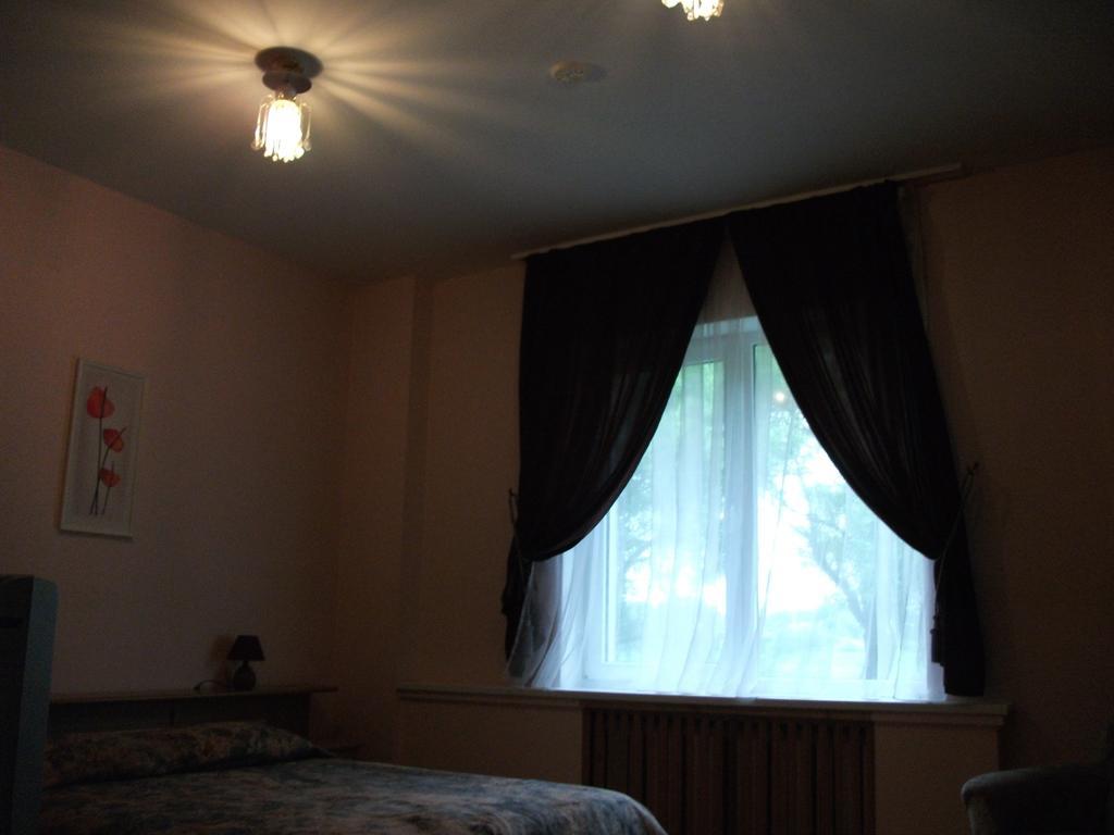 Daugavkrasti Hotel Єкабпілс Номер фото